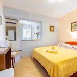 Gasthuis Nadica 3*