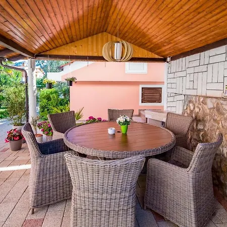 Nadica Guest house 3*