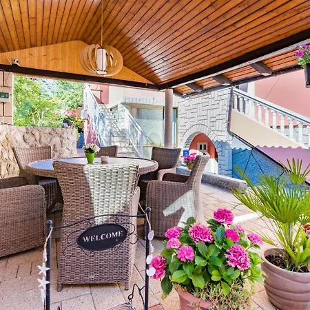 Guest house Nadica 3*