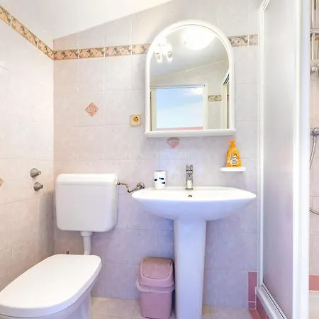 Nadica 3* Baška