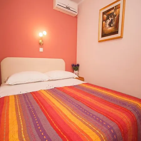 Guest house Nadica Baska (Krk)
