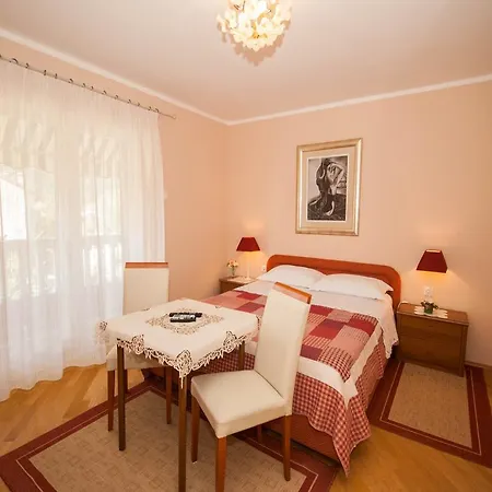 Guest house Nadica Baska (Krk)