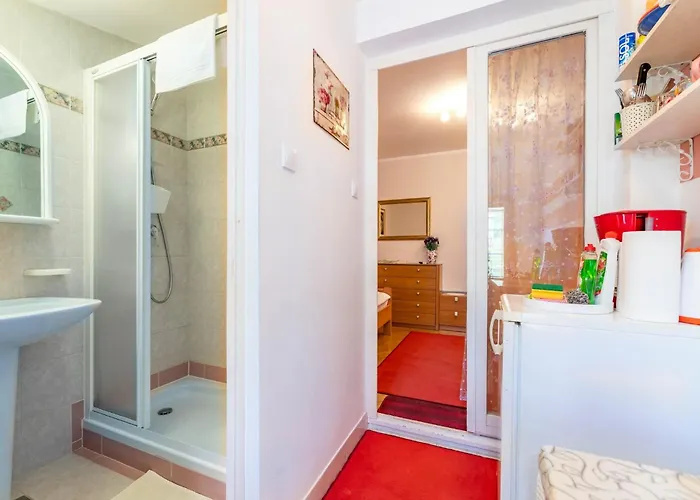 ゲストハウス Nadica