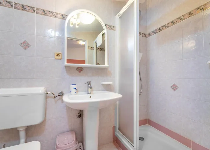 بيت ضيافة Nadica 3*