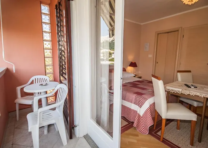 Nadica ゲストハウス