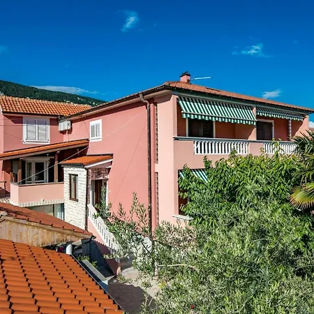 Πανσιόν Nadica