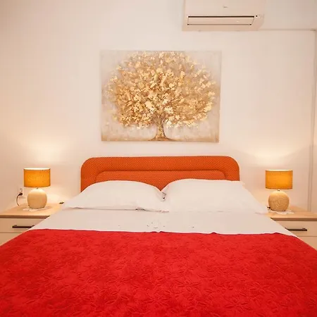 Nadica Πανσιόν